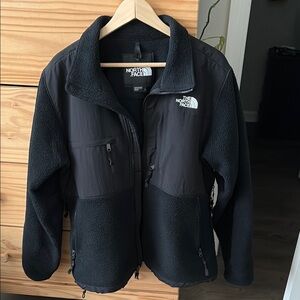 The North Face Black Fleece Jacket L